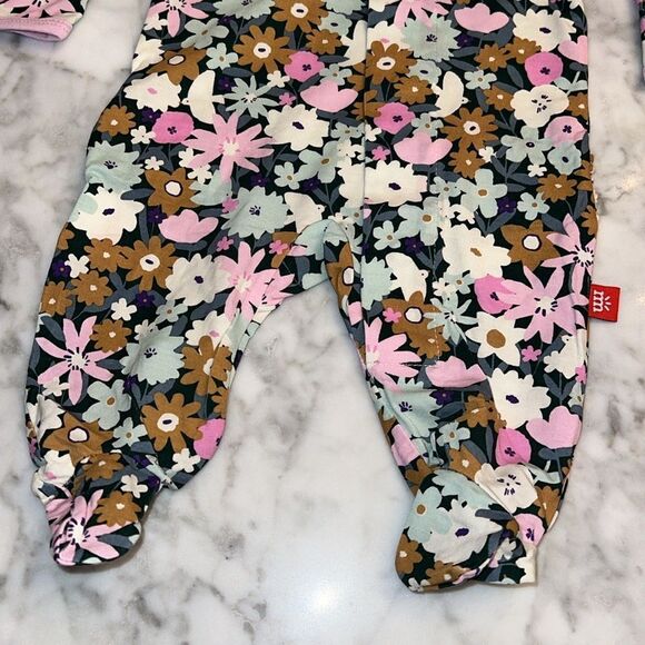 NWT MAGNETIC ME FLORAL FOOTIE WITH RUFFLE BUTT - Picture 3 of 8